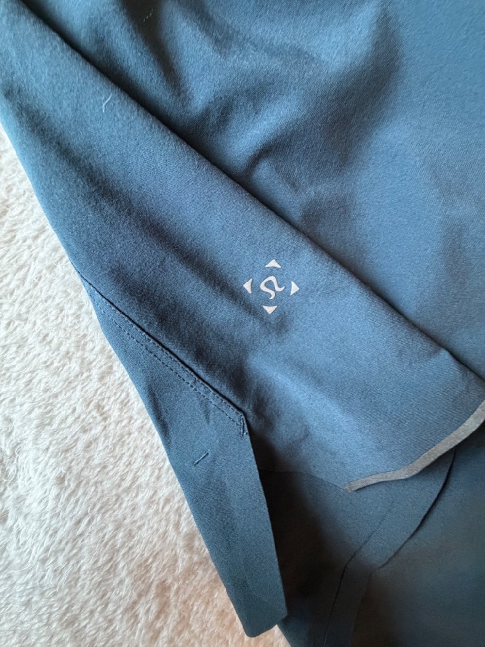 Men's Lululemon Surge Short (Medium) - Picture 4 of 4